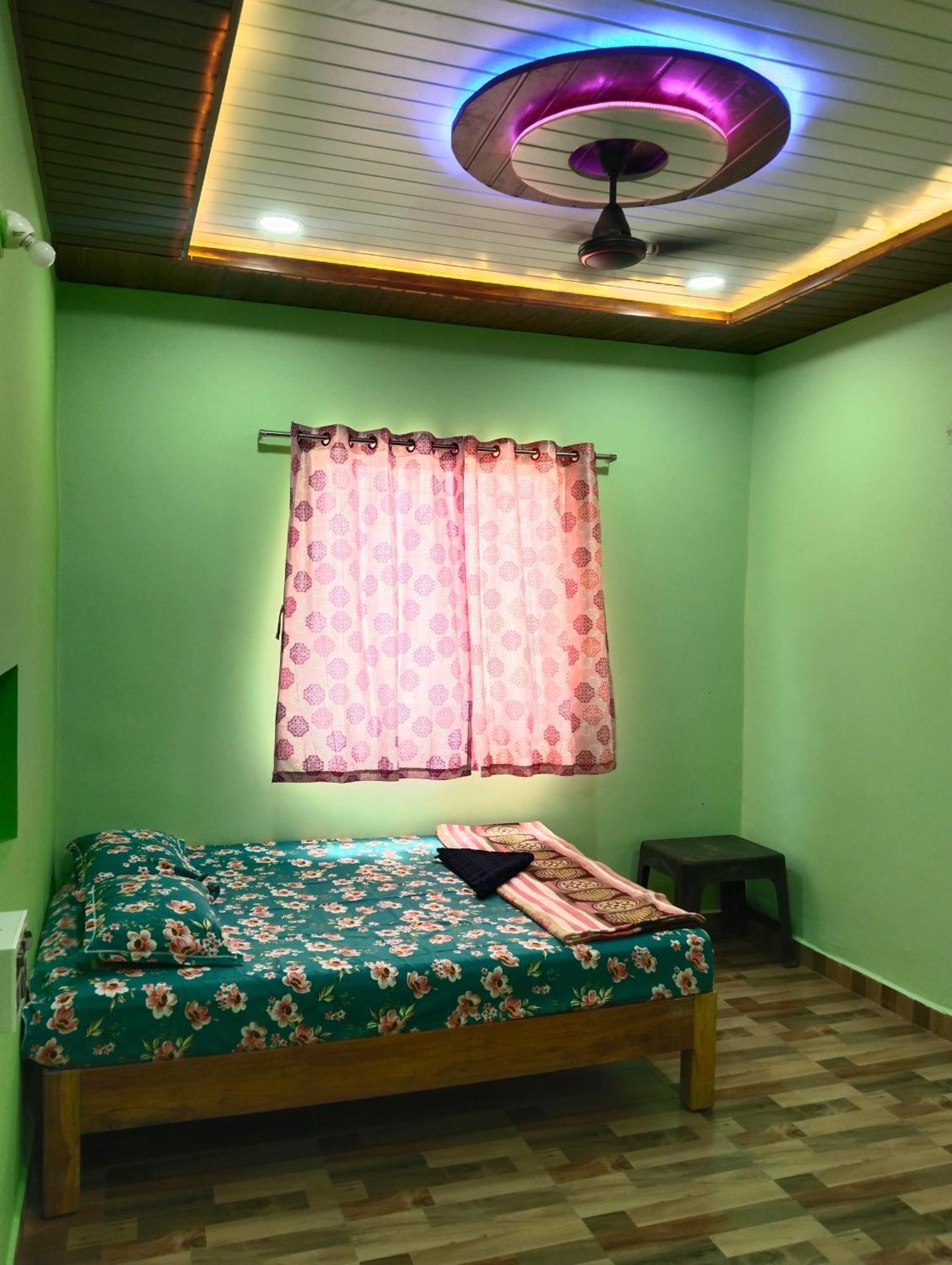 Funky Monkey Home Stay 함피 외부 사진