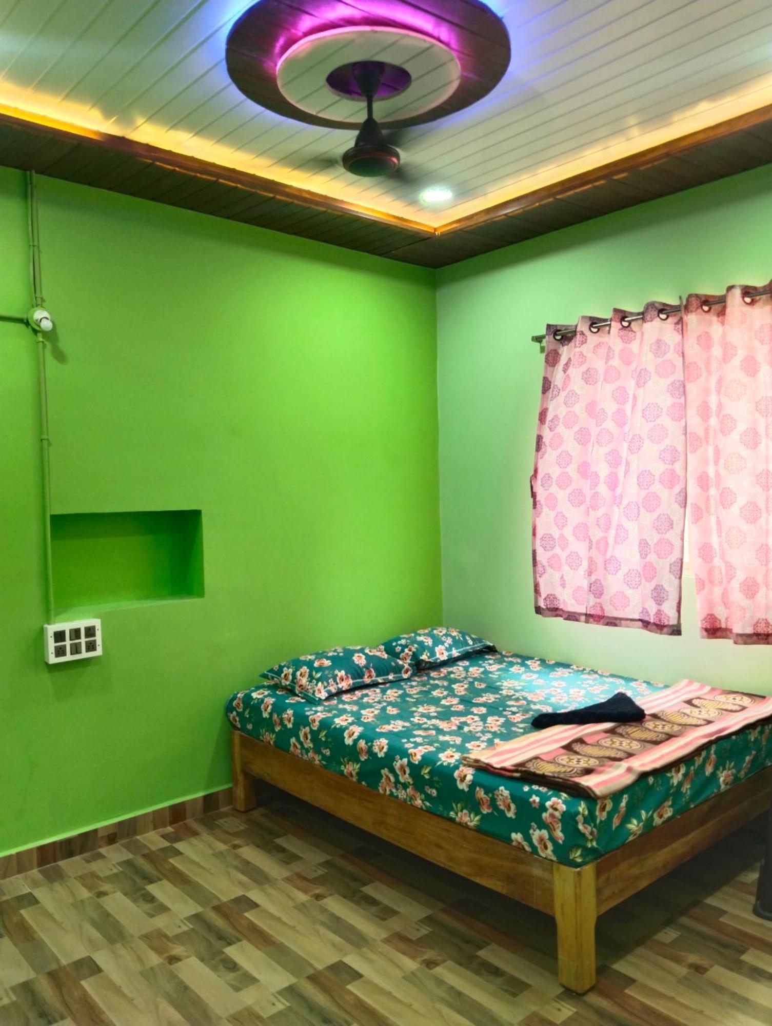 Funky Monkey Home Stay 함피 외부 사진